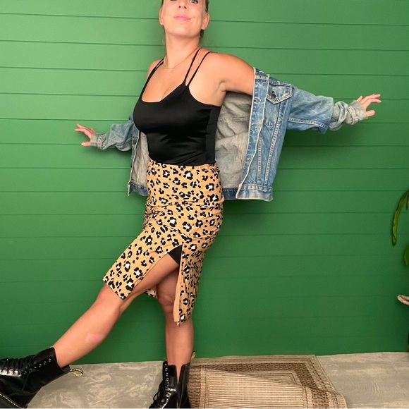 Thakoon Dresses & Skirts - Thakoon leopard skirt size 2